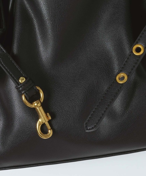eL（エル）の「【eL】Wrap Bag/1063215（ショルダーバッグ・レディース・ブラック/ボルドー・FREE）」の19枚目の写真