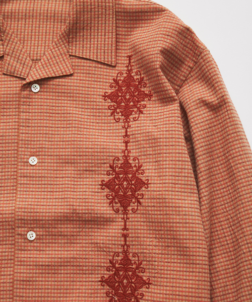 JOURNAL STANDARD(ジャーナルスタンダード)の「プレイド グアヤベラ シャツ(シャツ/ブラウス・メンズ・ベージュ/レッド/グリーン・MEDIUM/LARGE)」の6枚目の写真