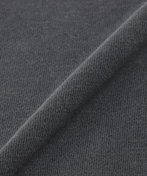BEAMS T(ビームスティー)の「ONEITA / Slub Pigment Dye Crewneck(スウェット・メンズ・レッド系その他7/ブラック系その他4/ネイビー・S/XL/L/M)」の5枚目の写真