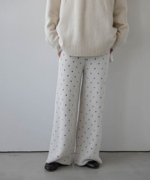 AMELY（エミリー）の「ドット×フェザーワイドパンツ/ふわふわ/ニット（その他パンツ・レディース・ブラック/ホワイト・L/M）」の9枚目の写真