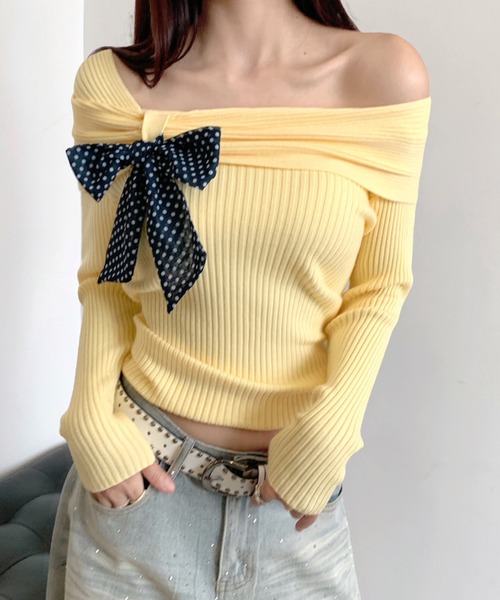 SHEENA(シーナ)の「ドットリボンオフショルリブニットトップス(ニット/セーター・レディース・イエロー/レッド/ライトブルー/ブラウン・M)」の13枚目の写真