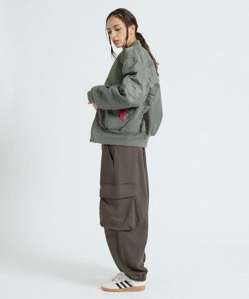 Alpha Industries(アルファインダストリーズ)の「【Alpha Industries(アルファ インダストリーズ)】L-2B RELAXED FIT FLIGHT JACKET / フライトジャケット / ユニセックス(ブルゾン・メンズ・ブラック/グレー系その他・M/L/XL)」の8枚目の写真