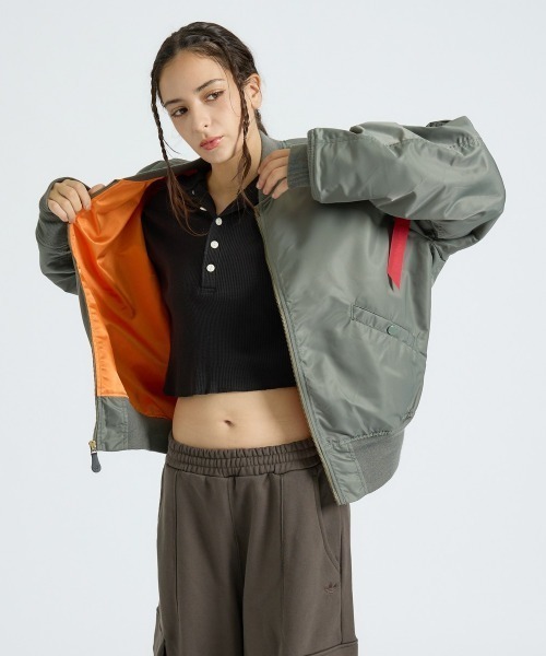 Alpha Industries(アルファインダストリーズ)の「【Alpha Industries(アルファ インダストリーズ)】L-2B RELAXED FIT FLIGHT JACKET / フライトジャケット / ユニセックス(ブルゾン・メンズ・ブラック/グレー系その他・M/L/XL)」の11枚目の写真