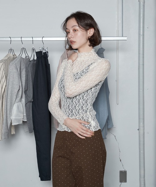 OFROOM（オフルーム）の「【2026秋冬新作】Lace Bottle Neck Top｜レースボトルネックトップス（Tシャツ/カットソー・レディース・ブラウン/アイボリー/ブラック・FREE）」の20枚目の写真