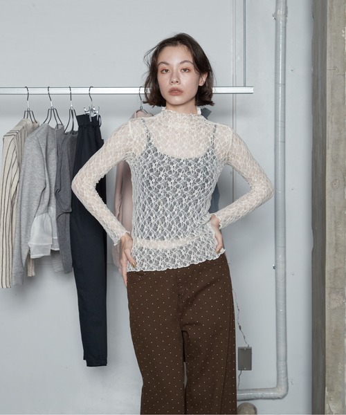 OFROOM（オフルーム）の「【2026秋冬新作】Lace Bottle Neck Top｜レースボトルネックトップス（Tシャツ/カットソー・レディース・ブラウン/アイボリー/ブラック・FREE）」の16枚目の写真