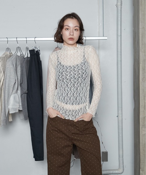 OFROOM（オフルーム）の「【2026秋冬新作】Lace Bottle Neck Top｜レースボトルネックトップス（Tシャツ/カットソー・レディース・ブラウン/アイボリー/ブラック・FREE）」の17枚目の写真