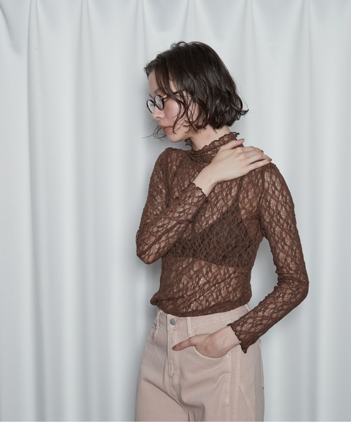 OFROOM（オフルーム）の「【2026秋冬新作】Lace Bottle Neck Top｜レースボトルネックトップス（Tシャツ/カットソー・レディース・ブラウン/アイボリー/ブラック・FREE）」の8枚目の写真