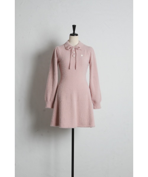 Suyunn(スユン)の「リボン付きハート刺繍ふわふわうさぎシャギーニットワンピース(ワンピース・レディース・ブルー/ブラック/ピンク・M)」の5枚目の写真