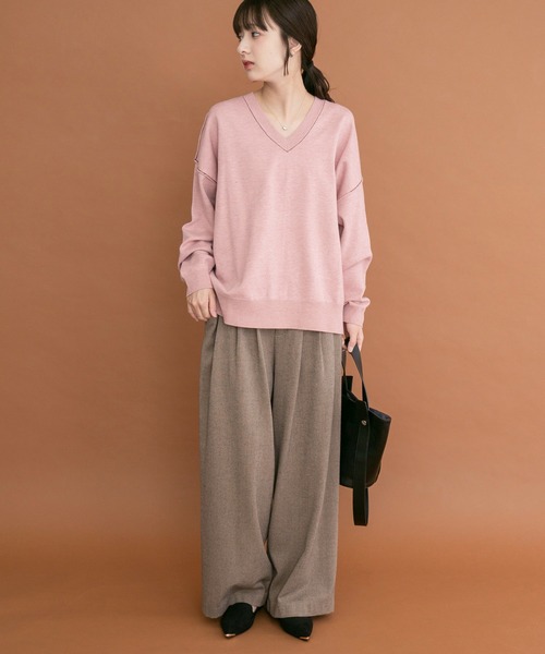 ITEMS URBANRESEARCH(アイテムズ アーバンリサーチ)の「Vネック配色ラインニット(ニット/セーター・レディース・ピンク/グレー/ブラウン・FREE)」の9枚目の写真