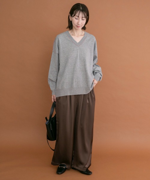 ITEMS URBANRESEARCH(アイテムズ アーバンリサーチ)の「Vネック配色ラインニット(ニット/セーター・レディース・ピンク/グレー/ブラウン・FREE)」の16枚目の写真