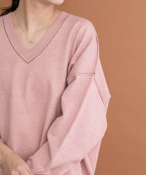 ITEMS URBANRESEARCH(アイテムズ アーバンリサーチ)の「Vネック配色ラインニット(ニット/セーター・レディース・ピンク/グレー/ブラウン・FREE)」の5枚目の写真