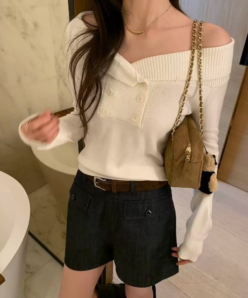 FLINEA(フリネア)の「オフショルダーニットセーター(ニット/セーター・レディース・アイボリー/ブラック/ブラウン/キャメル/グレー・FREE)」の21枚目の写真