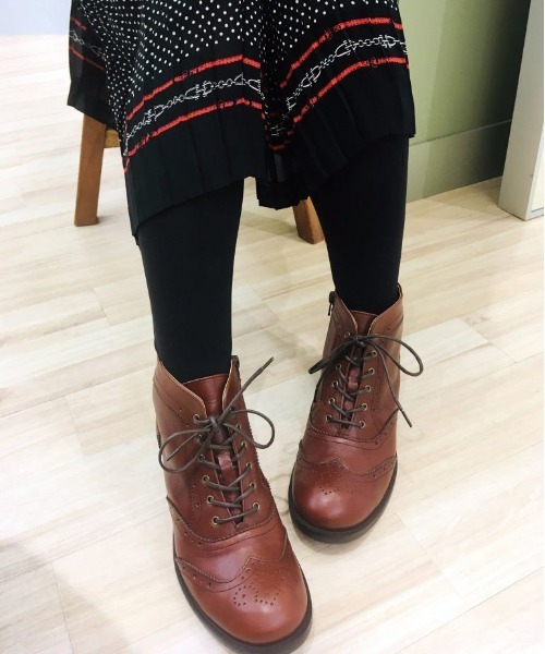 あしながおじさん（アシナガオジサン）の「〈あしながおじさん〉　レースアップブーツ（ブーツ・レディース・ブラック/ライトブラウン/ダークブラウン・24.0cm/24.5cm/23.0cm/23.5cm/22.5cm）」の18枚目の写真