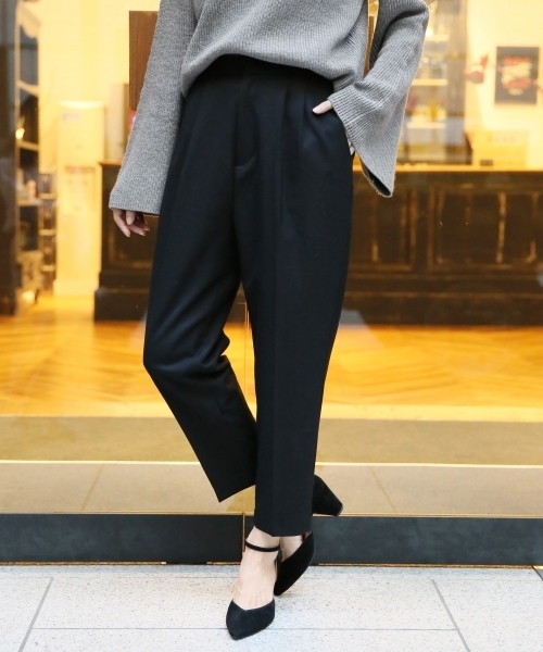 A part by（アパートバイ）の「【CLASSY11月号掲載/お洗濯OK】ウールコンテーパードパンツ　728494 （その他パンツ・レディース・グレー/グレイッシュブルー/ベージュ/ブラック/ベージュ系その他/ピンク/ライトグレー・MEDIUM/LARGE/SMALL）」の15枚目の写真