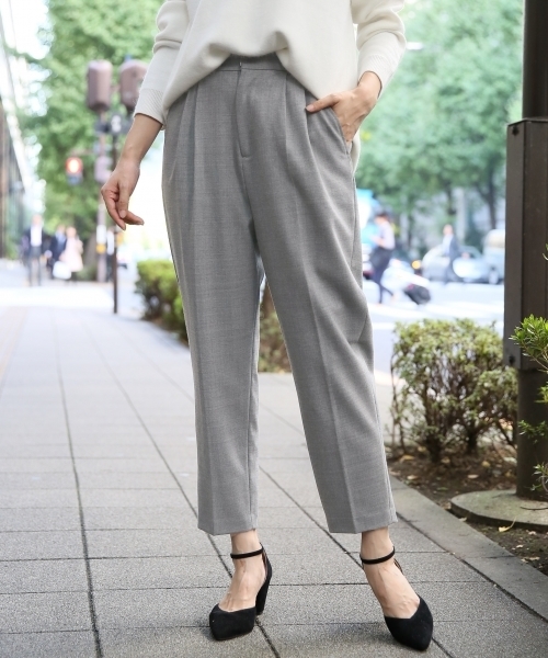 A part by（アパートバイ）の「【CLASSY11月号掲載/お洗濯OK】ウールコンテーパードパンツ　728494 （その他パンツ・レディース・グレー/グレイッシュブルー/ベージュ/ブラック/ベージュ系その他/ピンク/ライトグレー・MEDIUM/LARGE/SMALL）」の16枚目の写真