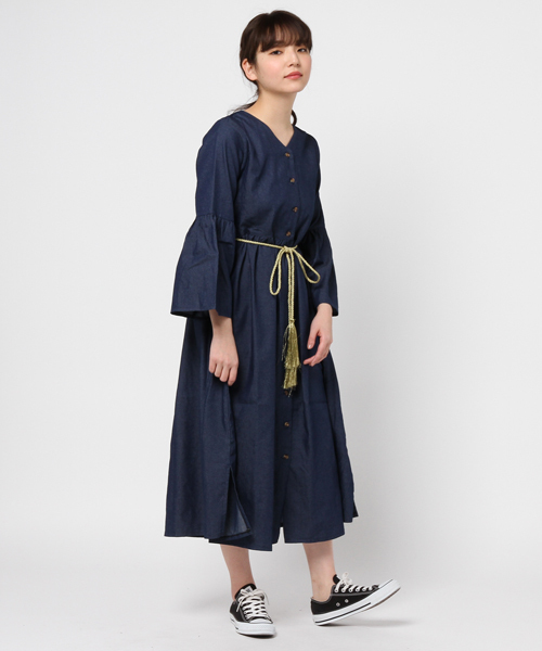 MERLOT（メルロー）の「タッセルベルト付ダンガリーデニムワンピース4890（シャツワンピース・レディース・ネイビー/ブルー・FREE）」の10枚目の写真