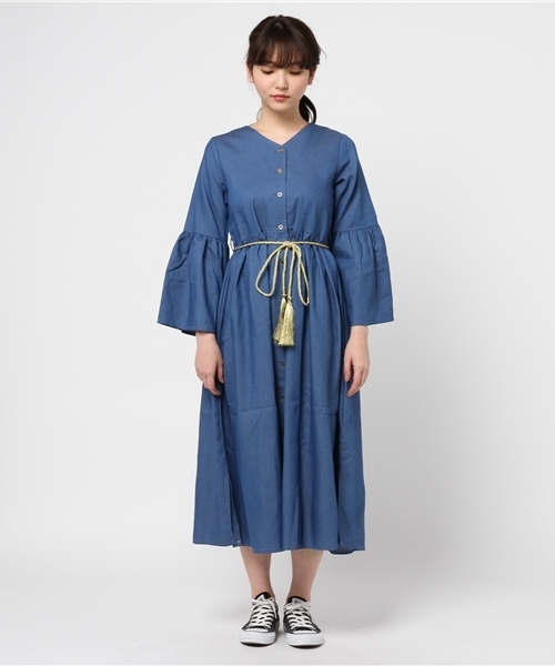 MERLOT（メルロー）の「タッセルベルト付ダンガリーデニムワンピース4890（シャツワンピース・レディース・ネイビー/ブルー・FREE）」の3枚目の写真