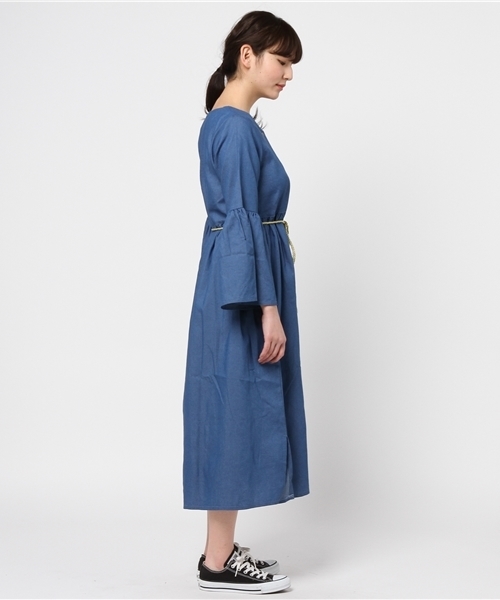MERLOT（メルロー）の「タッセルベルト付ダンガリーデニムワンピース4890（シャツワンピース・レディース・ネイビー/ブルー・FREE）」の4枚目の写真