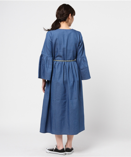 MERLOT（メルロー）の「タッセルベルト付ダンガリーデニムワンピース4890（シャツワンピース・レディース・ネイビー/ブルー・FREE）」の5枚目の写真