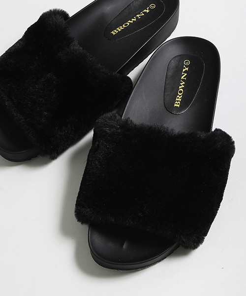 WEGO（ウィゴー）の「WEGO/ファーサンダル（サンダル・レディース・ブルー/その他1/ブラック/ピンク系その他/アニマル・MEDIUM/LARGE）」の2枚目の写真