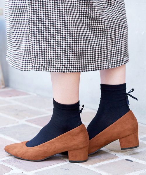 KOBE LETTUCE（コウベレタス）の「チャンキーヒールポインテッドパンプス（パンプス・レディース・ブラック/ピンク/チェック/シルバー/キャメル/レッド系その他/ベージュ・M/L/LL/S）」の4枚目の写真