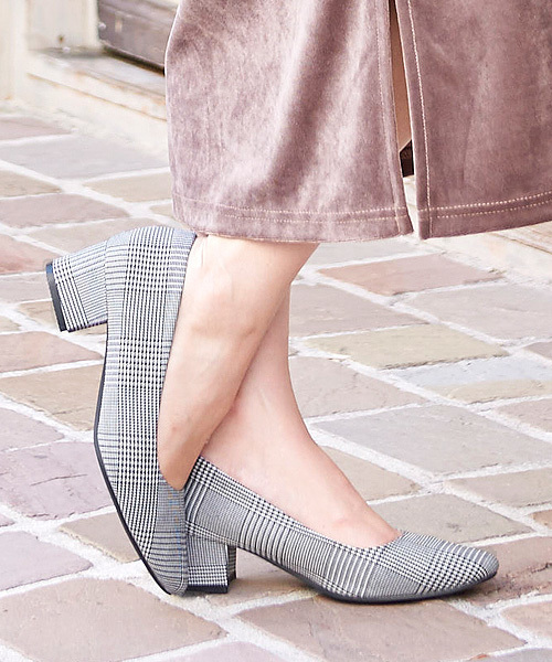 KOBE LETTUCE（コウベレタス）の「チャンキーヒールポインテッドパンプス（パンプス・レディース・ブラック/ピンク/チェック/シルバー/キャメル/レッド系その他/ベージュ・M/L/LL/S）」の7枚目の写真