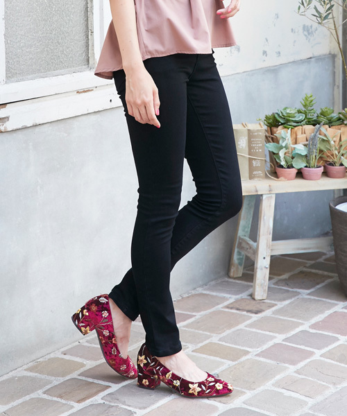 KOBE LETTUCE（コウベレタス）の「チャンキーヒールポインテッドパンプス（パンプス・レディース・ブラック/ピンク/チェック/シルバー/キャメル/レッド系その他/ベージュ・M/L/LL/S）」の11枚目の写真