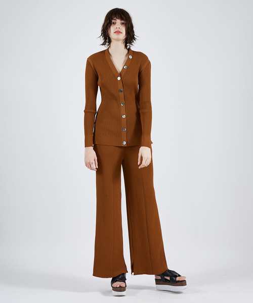 UNITED TOKYO（ユナイテッドトウキョウ）の「Vネックリブカーデ（カーディガン/ボレロ・レディース・ブラック/キャメル/オフホワイト・1）」の12枚目の写真