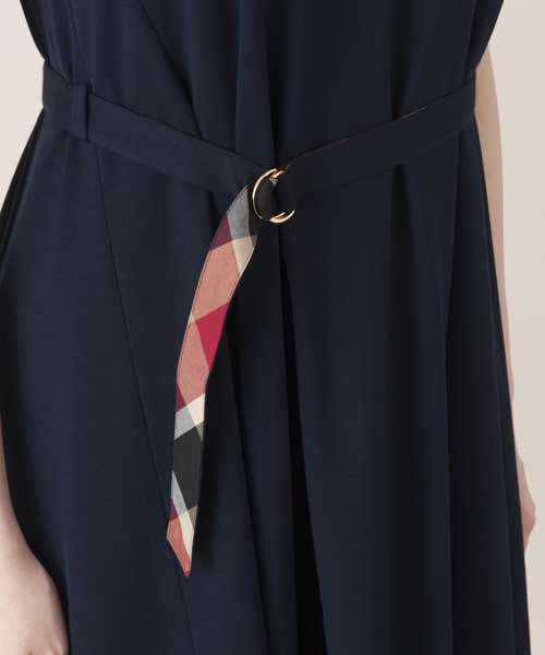 BLUE LABEL CRESTBRIDGE（ブルーレーベルクレストブリッジ）の