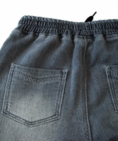 BEATJIVE(ビートジャイブ)の「キッズ カットデニム ちょいサルエルパンツ スウェットパンツ イージーパンツ ジョガーパンツ(デニムパンツ・キッズ・ブラック/グレー・120/130/140)」の4枚目の写真