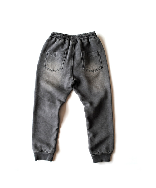 BEATJIVE(ビートジャイブ)の「キッズ カットデニム ちょいサルエルパンツ スウェットパンツ イージーパンツ ジョガーパンツ(デニムパンツ・キッズ・ブラック/グレー・120/130/140)」の6枚目の写真