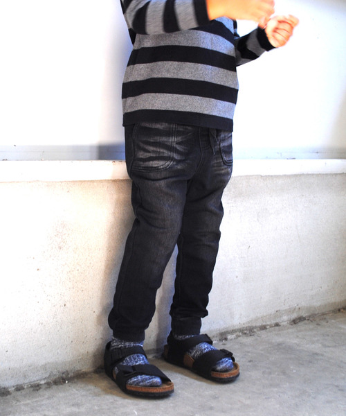 BEATJIVE(ビートジャイブ)の「キッズ カットデニム ちょいサルエルパンツ スウェットパンツ イージーパンツ ジョガーパンツ(デニムパンツ・キッズ・ブラック/グレー・120/130/140)」の7枚目の写真