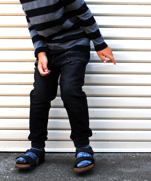 BEATJIVE(ビートジャイブ)の「キッズ カットデニム ちょいサルエルパンツ スウェットパンツ イージーパンツ ジョガーパンツ(デニムパンツ・キッズ・ブラック/グレー・120/130/140)」の8枚目の写真