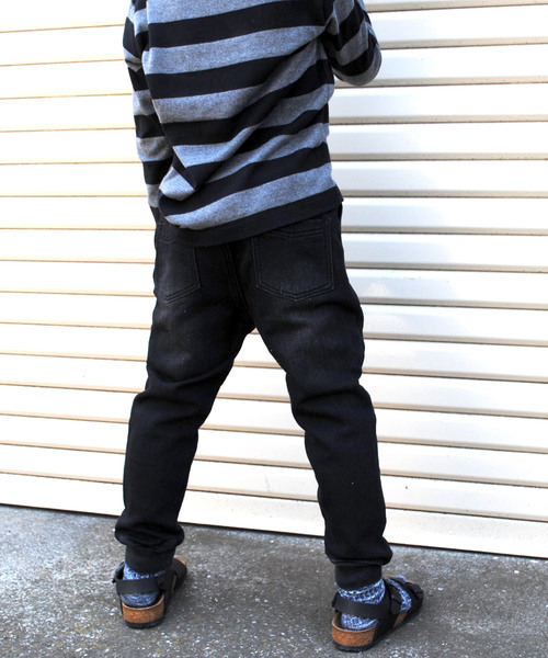 BEATJIVE(ビートジャイブ)の「キッズ カットデニム ちょいサルエルパンツ スウェットパンツ イージーパンツ ジョガーパンツ(デニムパンツ・キッズ・ブラック/グレー・120/130/140)」の10枚目の写真