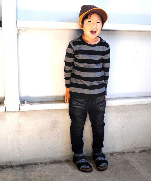 BEATJIVE(ビートジャイブ)の「キッズ カットデニム ちょいサルエルパンツ スウェットパンツ イージーパンツ ジョガーパンツ(デニムパンツ・キッズ・ブラック/グレー・120/130/140)」の12枚目の写真