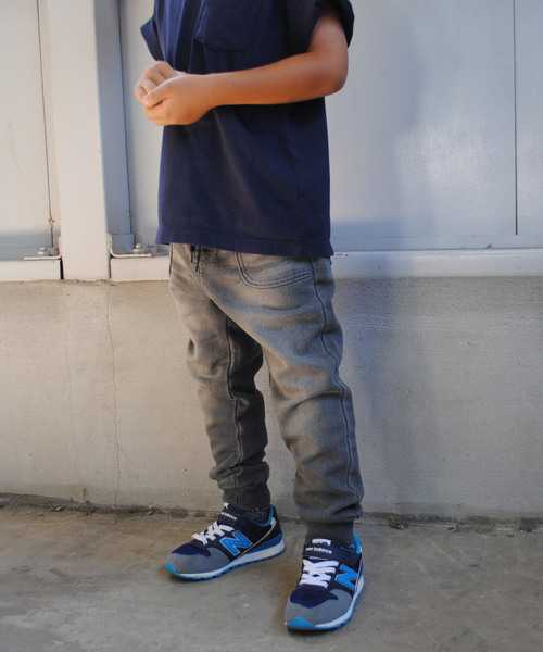 BEATJIVE(ビートジャイブ)の「キッズ カットデニム ちょいサルエルパンツ スウェットパンツ イージーパンツ ジョガーパンツ(デニムパンツ・キッズ・ブラック/グレー・120/130/140)」の15枚目の写真