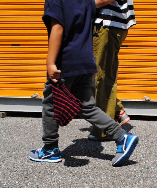 BEATJIVE(ビートジャイブ)の「キッズ カットデニム ちょいサルエルパンツ スウェットパンツ イージーパンツ ジョガーパンツ(デニムパンツ・キッズ・ブラック/グレー・120/130/140)」の21枚目の写真