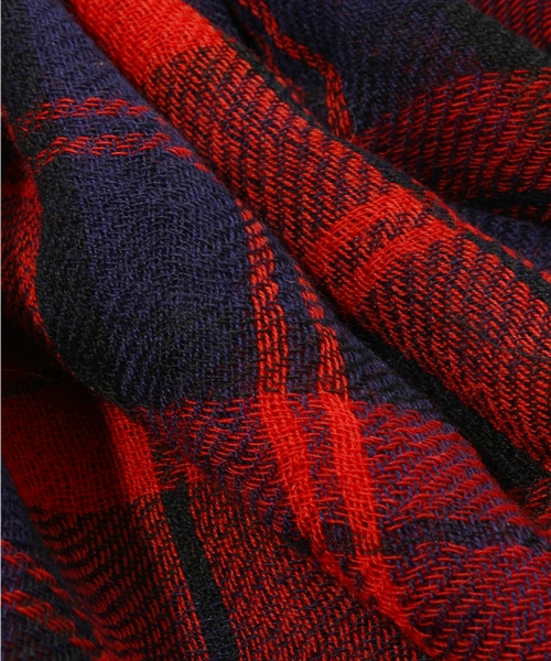 BEAUTY&YOUTH UNITED ARROWS（ビューティーアンドユースユナイテッドアローズ）の「BYBC ANATHA チェックタッセルフリンジストール ◆（ストール/ショール・レディース・ベージュ/レッド・フリー）」の6枚目の写真