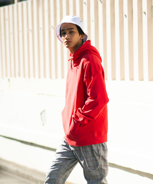 WEGO（ウィゴー）の「WEGO/カラービッグシルエットパーカー（パーカー・メンズ・イエロー/オレンジ/ブラック/サックスブルー/ベージュ/ホワイト/ライトパープル/杢グレー/レッド/ライトピンク・LARGE/MEDIUM/SMALL/X-SMALL）」の21枚目の写真