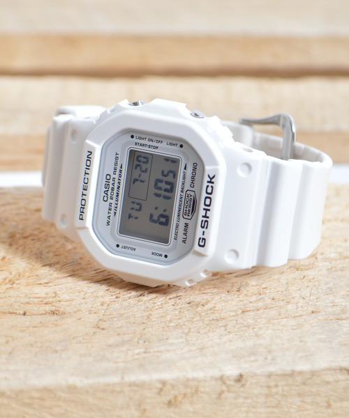 G-SHOCK(ジーショック)の「G-SHOCK / DW5600MW-7(アナログ腕時計・メンズ・ホワイト・FREE)」の4枚目の写真