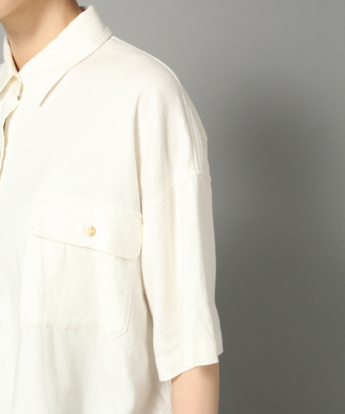 LOWRYS FARM（ローリーズファーム）の「リネンショートシャツＳＳ　833664（シャツ/ブラウス・レディース・ベージュ/オフホワイト/レッド・FREE）」の17枚目の写真