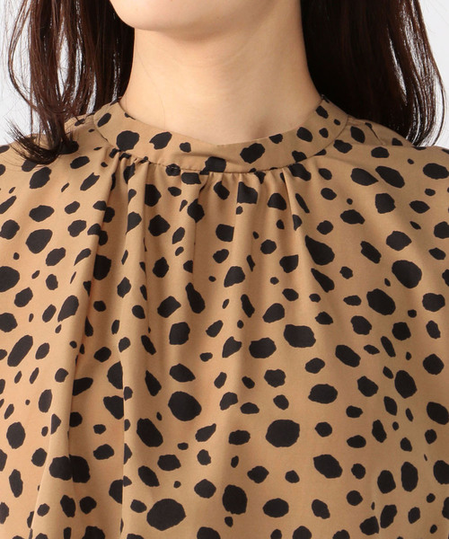 Petit Honfleur(プチオンフルール)の「フレンチスリーブブラウス(シャツ/ブラウス・レディース・ネイビー/ベージュ/ブラック・9号/11号/13号)」の10枚目の写真