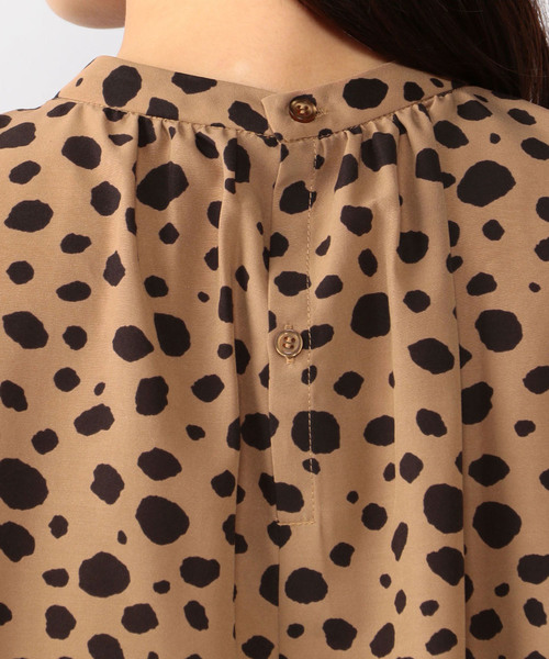 Petit Honfleur(プチオンフルール)の「フレンチスリーブブラウス(シャツ/ブラウス・レディース・ネイビー/ベージュ/ブラック・9号/11号/13号)」の9枚目の写真