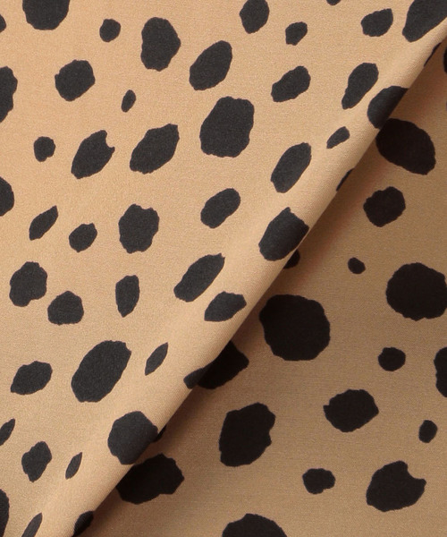 Petit Honfleur(プチオンフルール)の「フレンチスリーブブラウス(シャツ/ブラウス・レディース・ネイビー/ベージュ/ブラック・9号/11号/13号)」の7枚目の写真