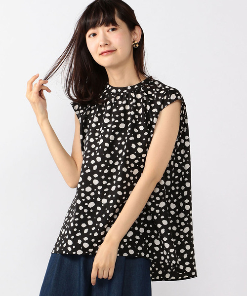 Petit Honfleur(プチオンフルール)の「フレンチスリーブブラウス(シャツ/ブラウス・レディース・ネイビー/ベージュ/ブラック・9号/11号/13号)」の17枚目の写真