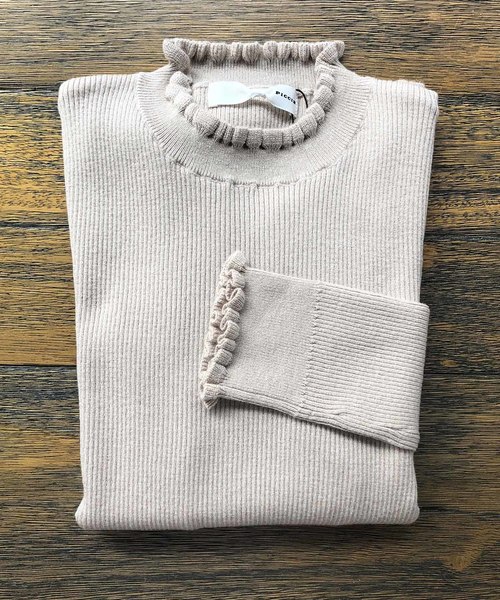 PICCIN（ピッチン）の「VILOFT袖＆衿フリルニット（ニット/セーター・レディース・グリーン/ライトグリーン/ピンク/レッド/ダークブラウン/オフホワイト/ブラック/ベージュ/ブルー/マスタード・MEDIUM）」の11枚目の写真