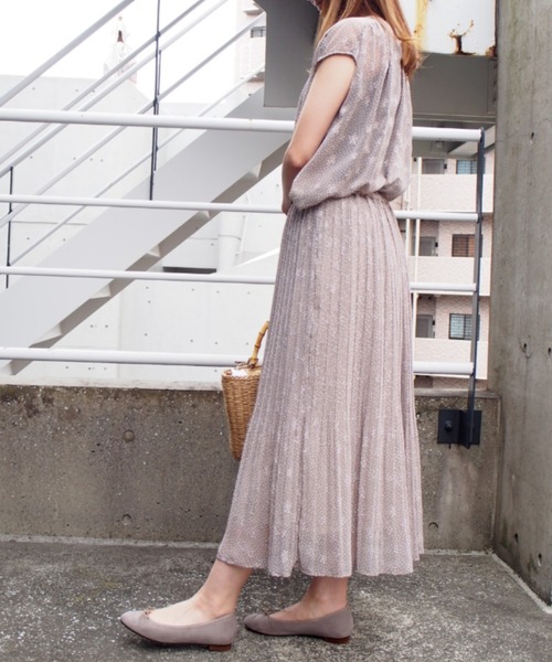 INTERPLANET（インタープラネット）の「シフォンスタープリントスカート（スカート・レディース・オフホワイト/ブラック/ベージュ・FREE）」の17枚目の写真