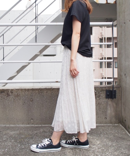 INTERPLANET（インタープラネット）の「シフォンスタープリントスカート（スカート・レディース・オフホワイト/ブラック/ベージュ・FREE）」の7枚目の写真
