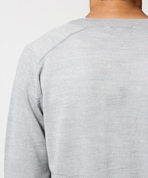 GLOBAL WORK(グローバルワーク)の「【高品質ビエラヤーン使用】ハイゲージニットVカーデ/546650(カーディガン/ボレロ・メンズ・ブルー/ブラック/グレー/ベージュ・SMALL/LARGE/X-LARGE/MEDIUM)」の8枚目の写真