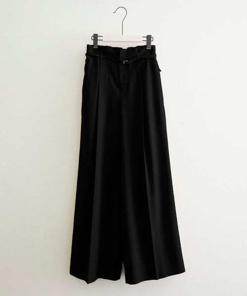 UNITED TOKYO（ユナイテッドトウキョウ）の「ワンタックワイドパンツ（その他パンツ・レディース・ブラック/パープル/オフホワイト/イエロー/ブルー/グリーン・1/2/3）」の2枚目の写真